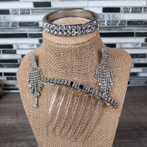 Vintage Rhinestone Pageant Jewelry Lucite Hair Comb Sparkling Silver Formal Wear